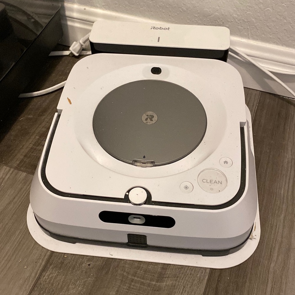 Braava Robot M series